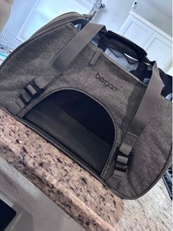 Pet carrier