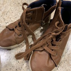 Girls size 12 zip up boots
