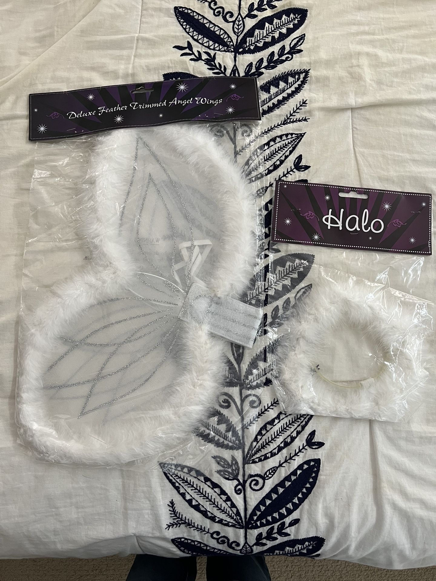 Halloween Accessory Lot: New Angel Wings & Halo Set + Latin Lady Headpiece