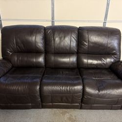 Dark Brown Leather Recliner Couch/Sofa (Great Condition)