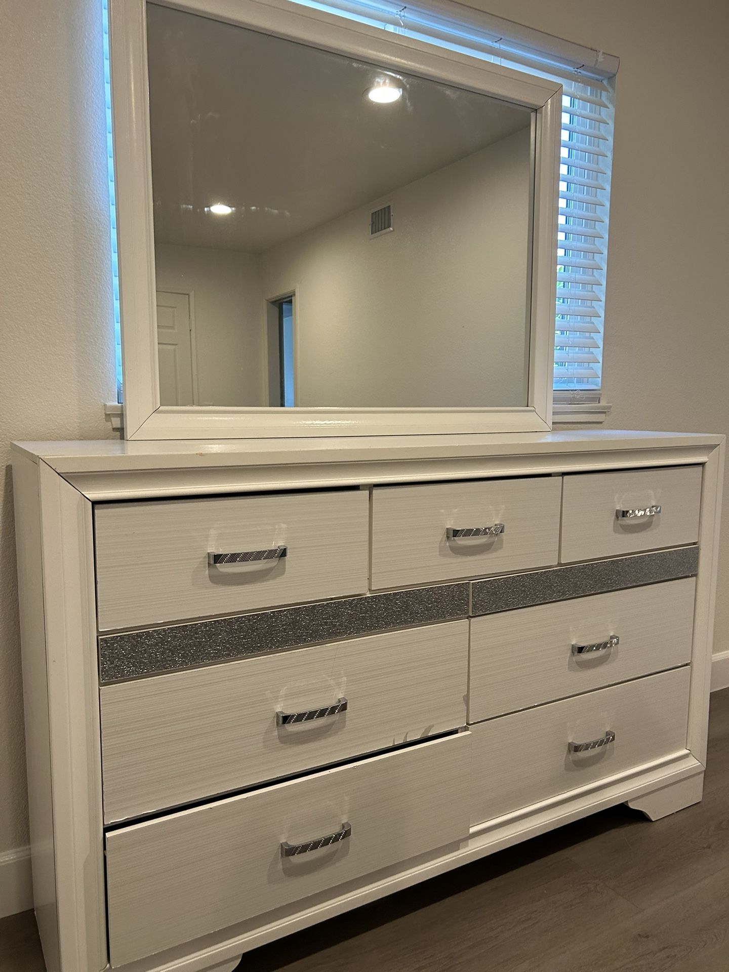 White Dresser With Mirror 