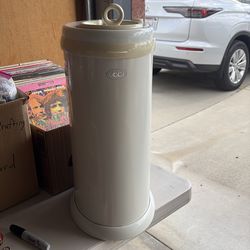 Diaper pail