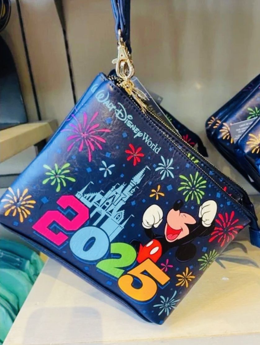 Disney 2025 Light Up Wristlet WDW PARKS