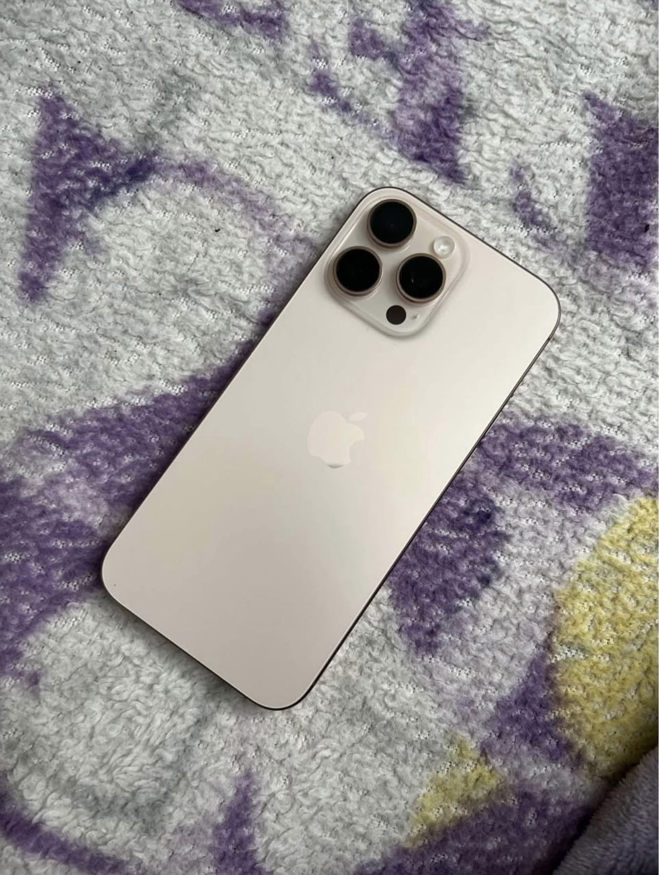 IPhone Thirteen Pro Max Available