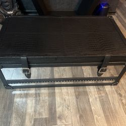Trunk/coffee Table 