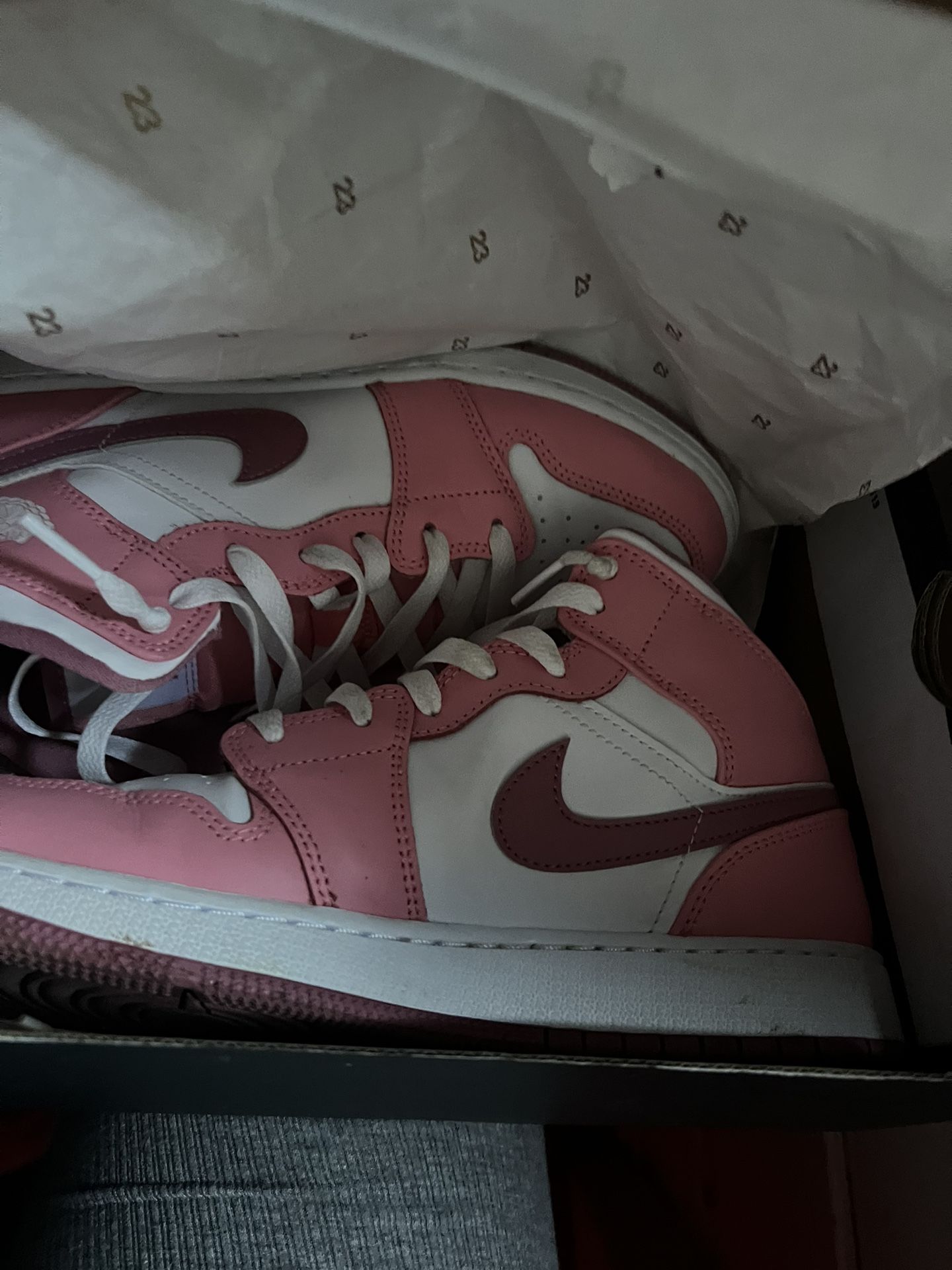 Air Jordan Mid GS Valentine's Day Coral Chalk Desert Berry White