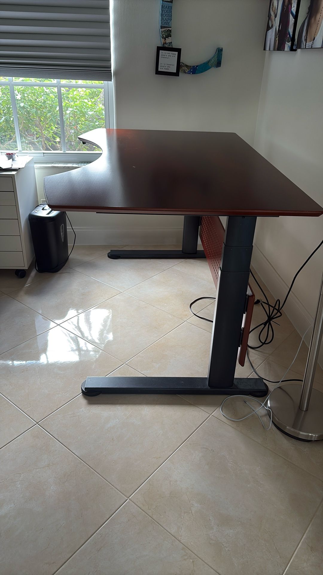 LINAK Electric Adjustable Standing Desk