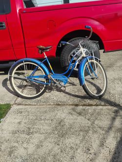 19 59 girls Schwinn bike brand new tires rides excellent 225 or best offer