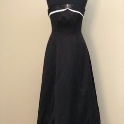 Women’s Dress, Size 10 New Black/white Color 