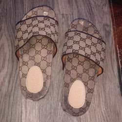 Gucci Slides 
