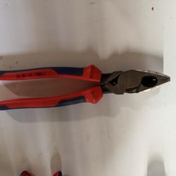 Knipex Linemans With Fish tape Puller 