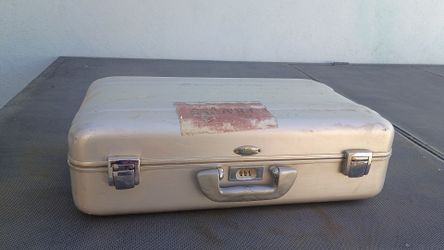 Vintage Zero Halliburton Aluminum Hard Camera Case Briefcase