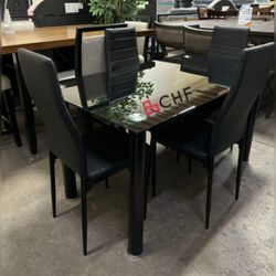 5 Pc Dining Table Set  // Limited Time Offer 