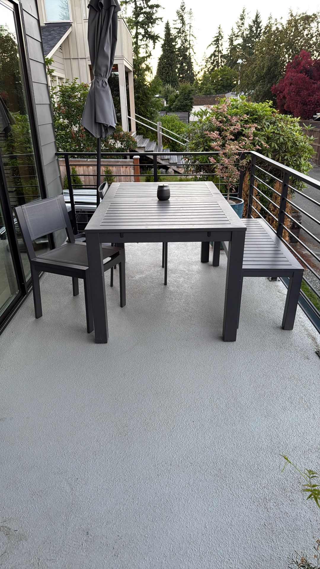 Pottery barn Indio Outdoor Dining Set
