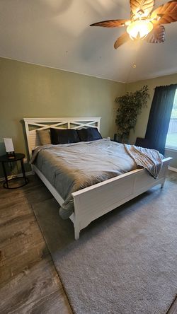 Kind Size Bed