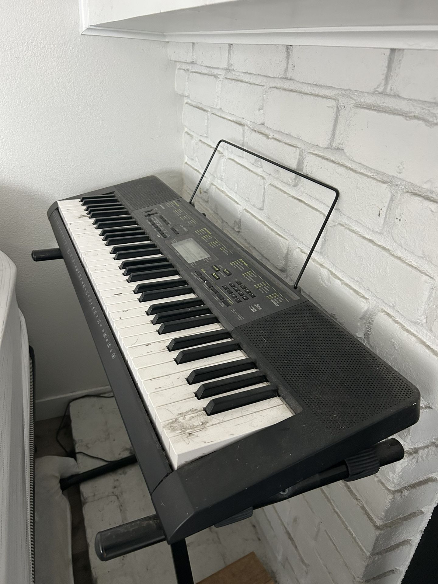 Electronic Keyboard And stand