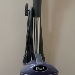 SHARK   NV352