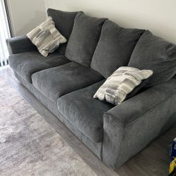 Grey/blue Couch 