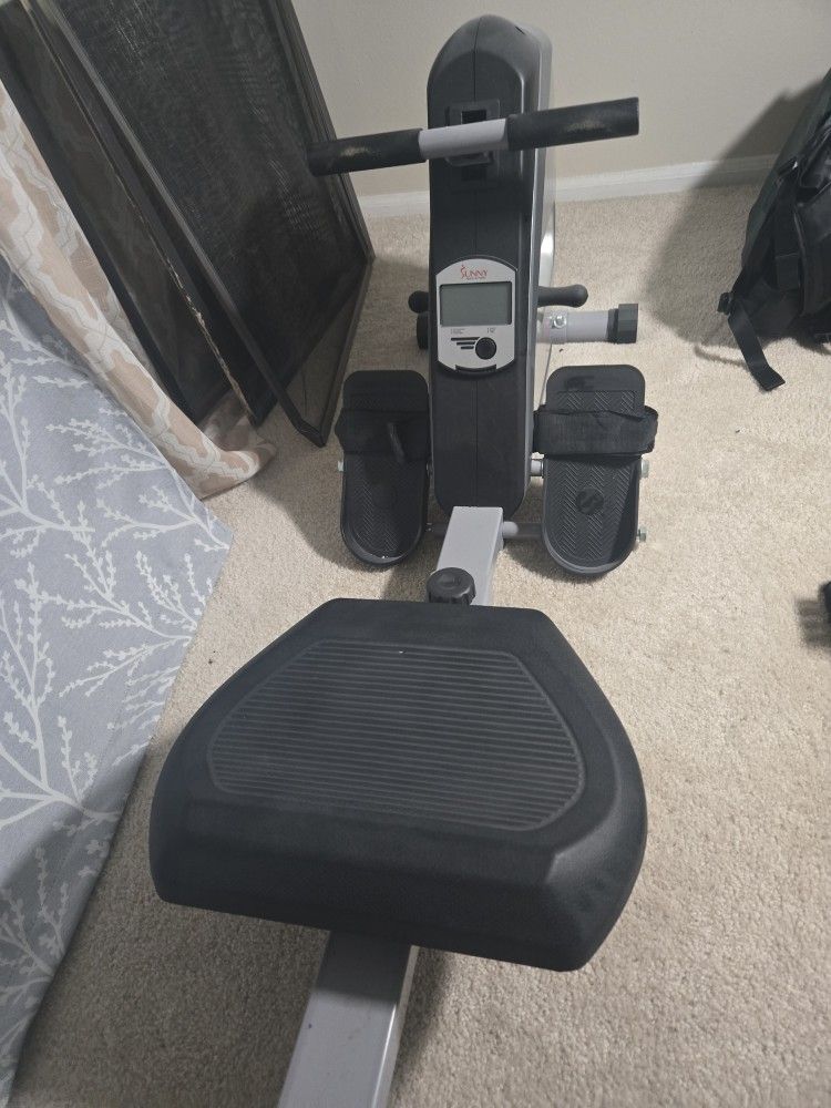 Rowing Exercise Machine