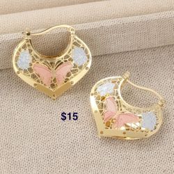 Butterfly cute hoop earrings 