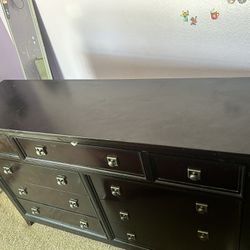 Dresser W/ Mirror And End Table 