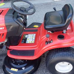 Troy Bilt Pony 42 in. 15.5 HP Briggs and Stratton 7 Speed Manual Drive Gas Front Engine Riding Lawn Tractor for Sale in Gardena CA OfferUp