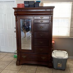 Armoire