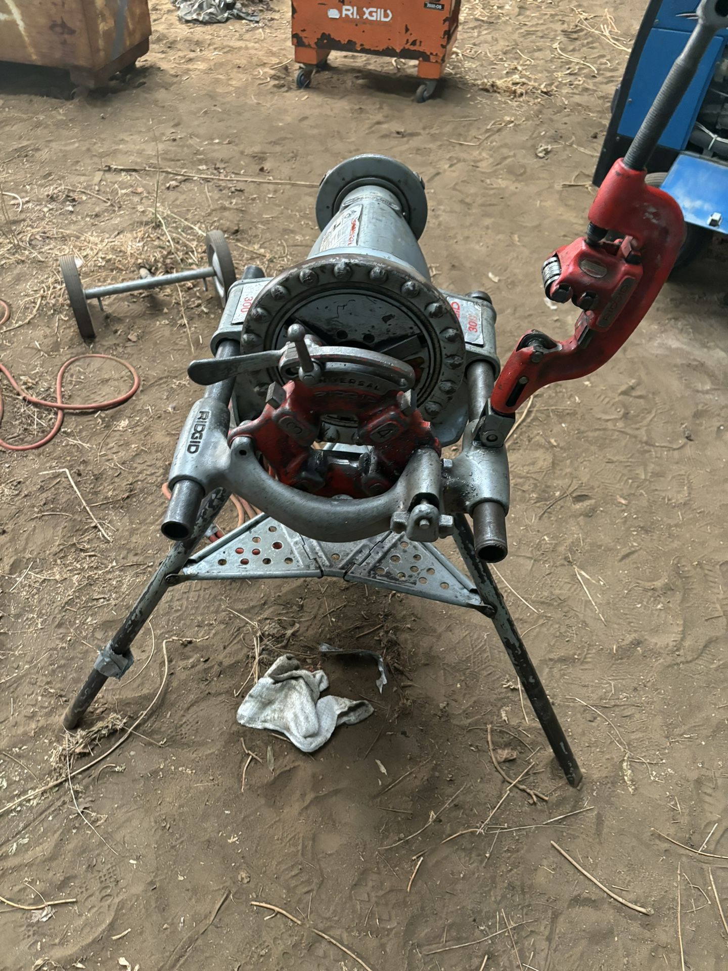 Ridgid 300 Pipe Threading Machine