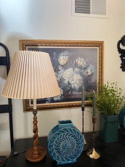 Vintage wooden table lamp,Spiral barley-twist stem, pleated shade, Bobeche candle cup