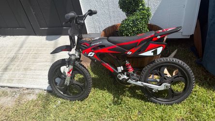 Hyper Bicycle 16” Moto bike for kids