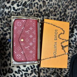 LV PURSE
