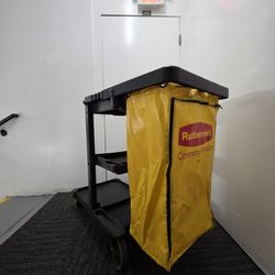 Rubbermaid Commercial Cleaning Cart