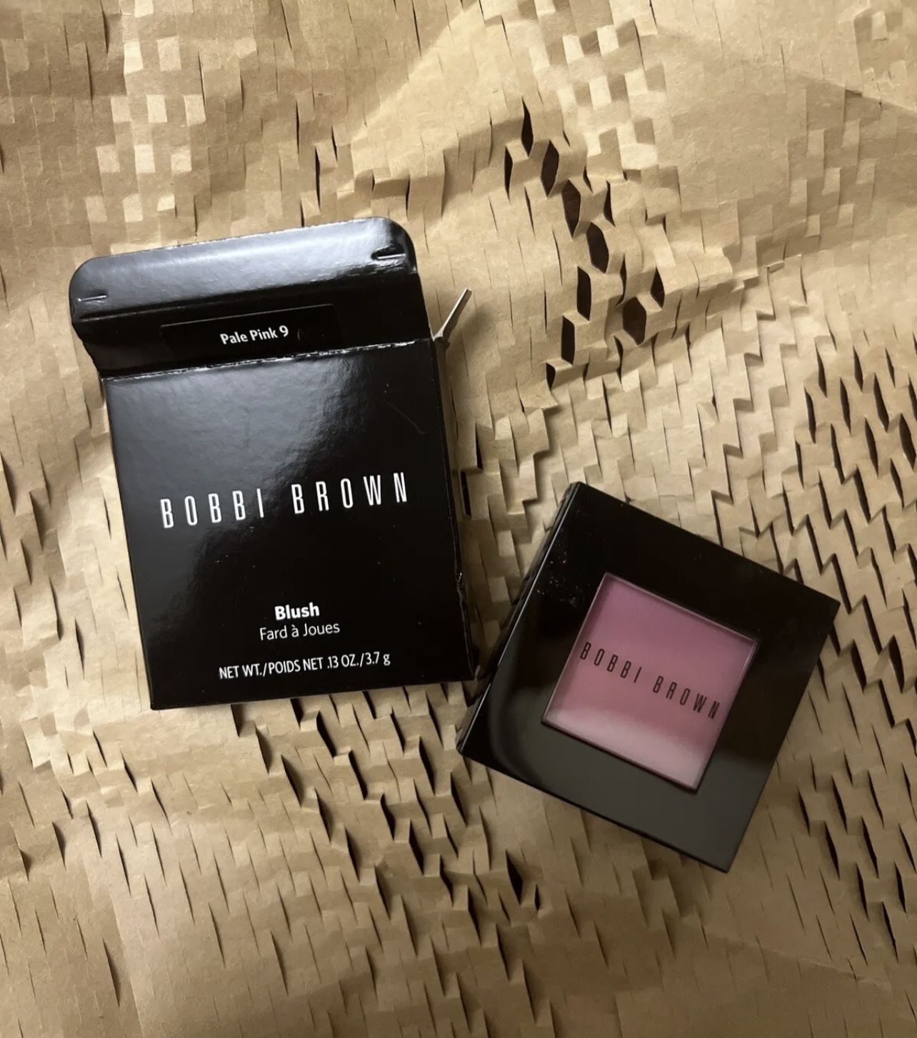 BOBBI BROWN BLUSH in PALE PINK 9 ~ FULL SIZE .13 OZ New Boxed