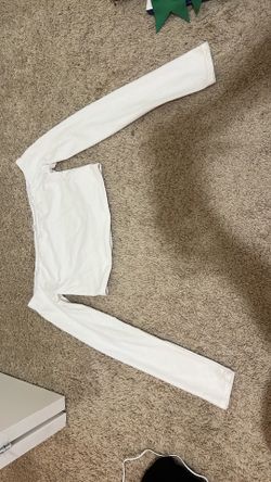 White off the shoulder crop top