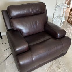 Leather Recliner Zero Gravity w Power