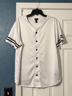 Forever 21 Men’s Baseball Jersey