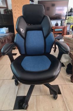Costco blue gaming/office chair
