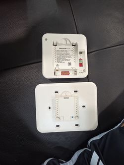 Honeywell Home TH6320U2008 Thermostat