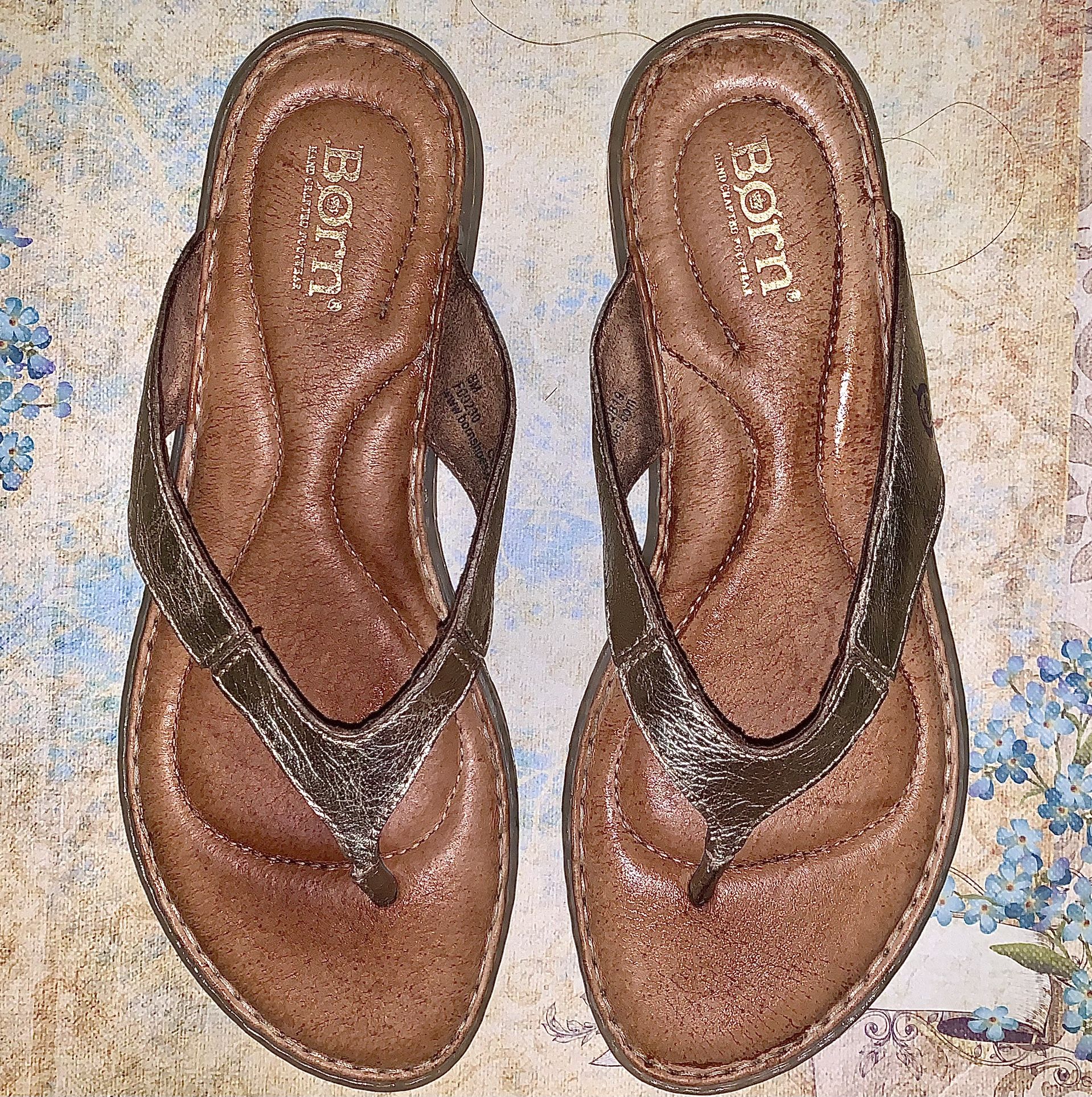Born Sandals Woman’s Size 8