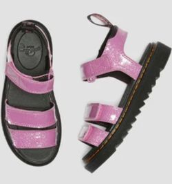 Dr.Martens sandals