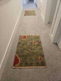 Original Nepalese hand made wollen rug
