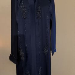 Elegant & Timeless Abaya – Perfect Blend of Tradition and Style