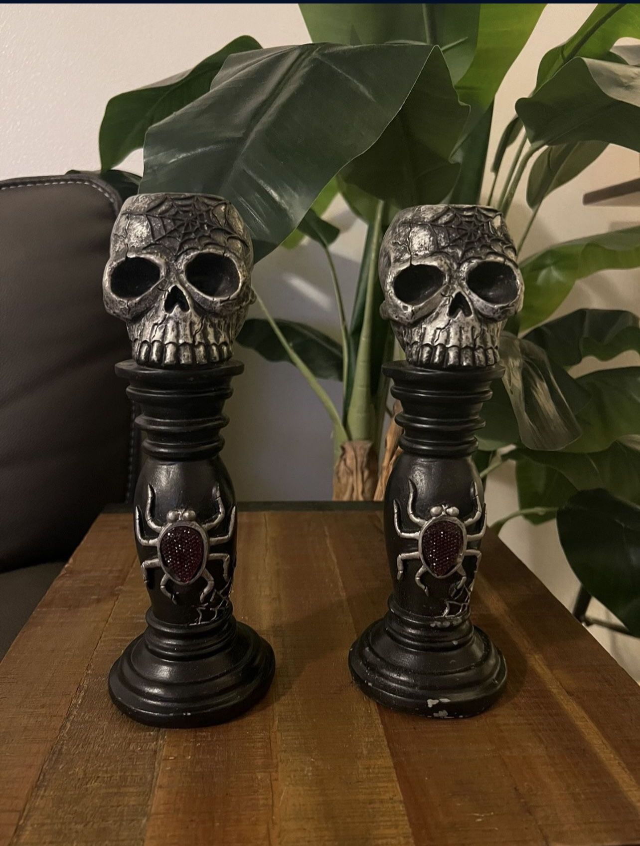 HALLOWEEN CANDLE HOLDER DECOR