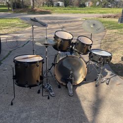 Barely Used Drum set As Is 