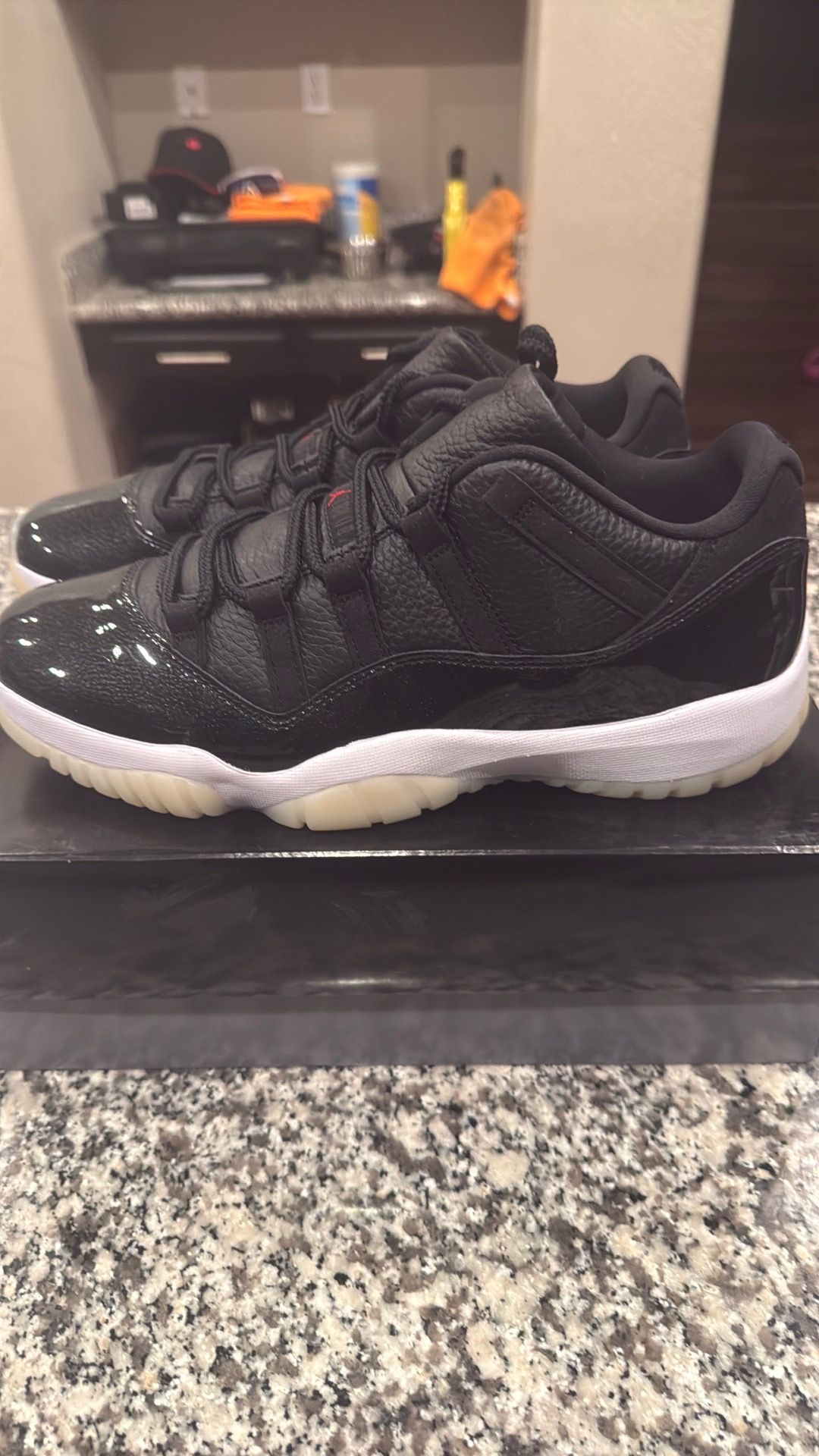 Jordan 11 Retro Low
