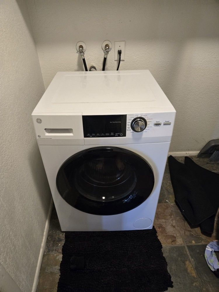 GE All-in-One Washer Dryer Combo 2.4 Cu.Ft GFQ14ESSN1WW 