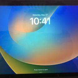 Apple iPad 5th Generation Unlocked Like New!