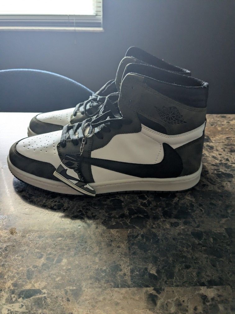 Travis Scott Mochas Size 11.5