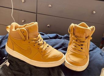 Nike shoes 4.5Y