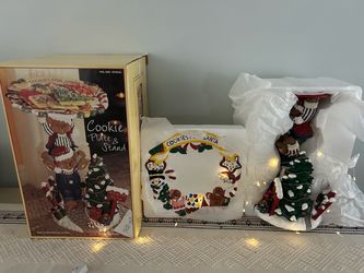 Christmas cookie plate and stand